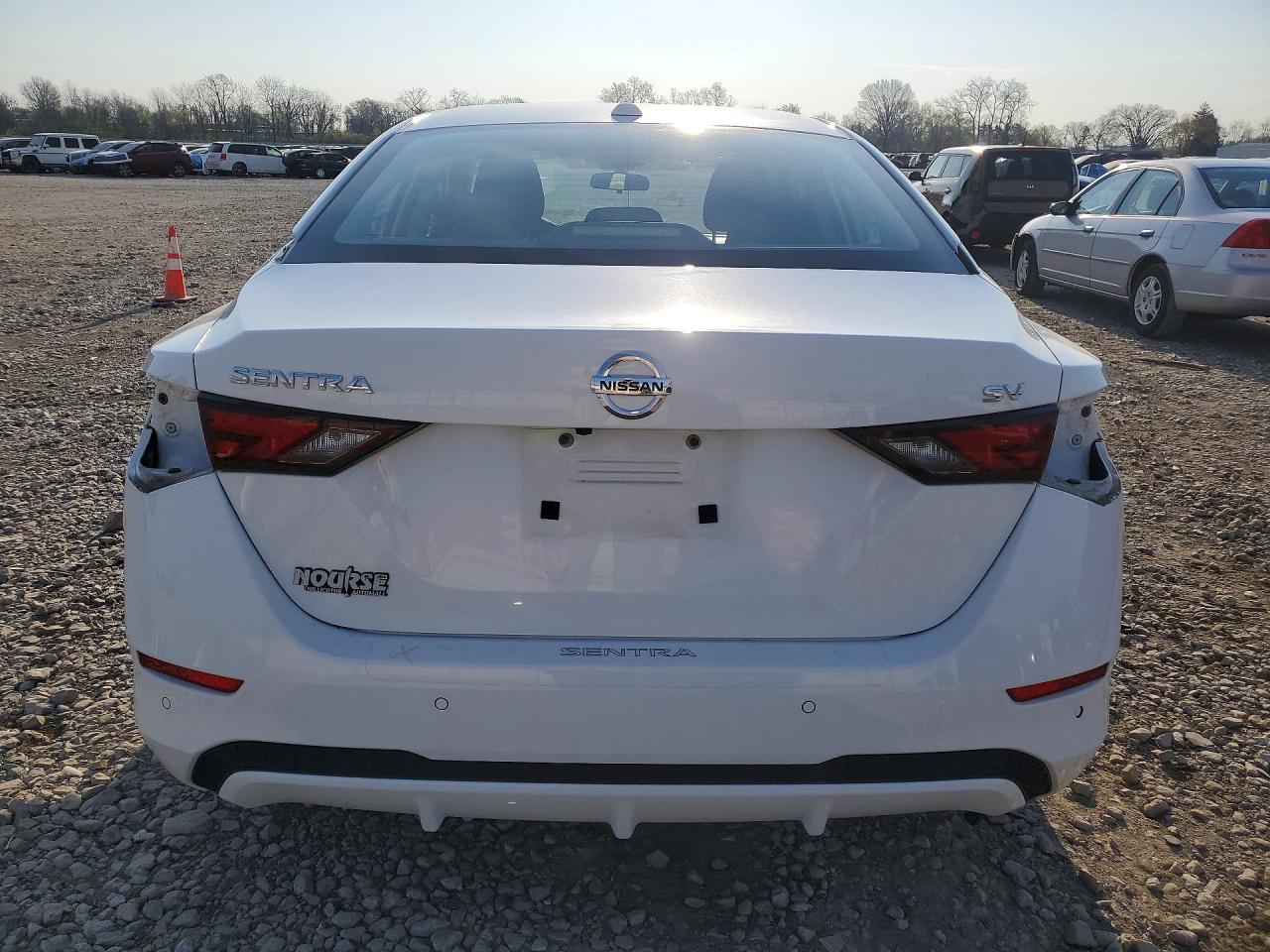 2022 NISSAN SENTRA SV photo 16