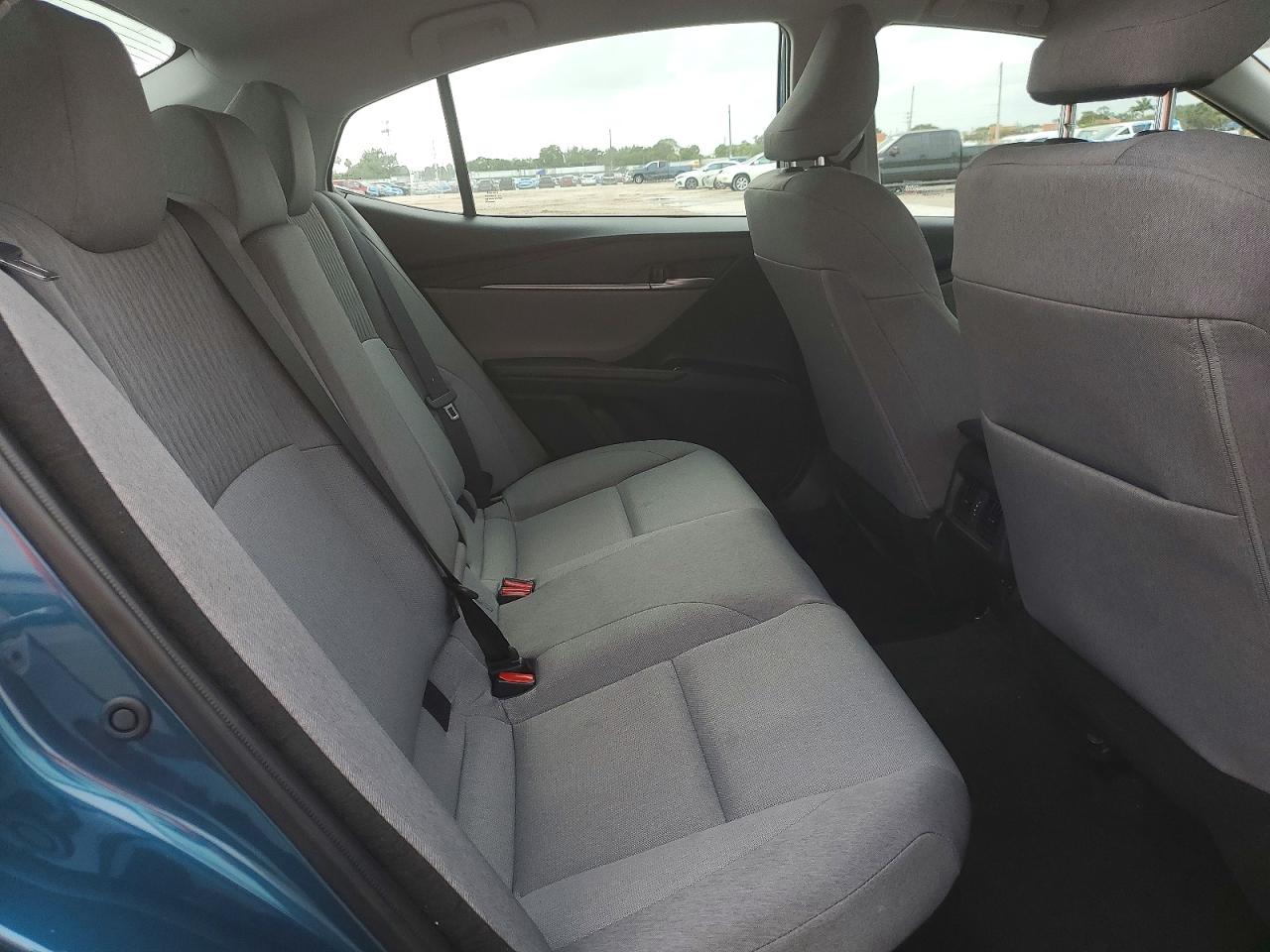 2025 TOYOTA CAMRY LE photo 28