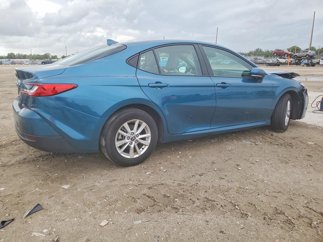 2025 TOYOTA CAMRY LE photo 7