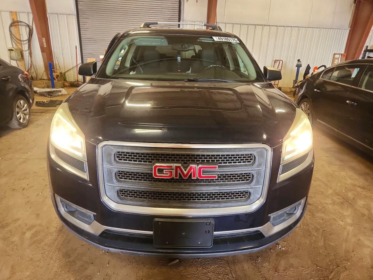 2016 GMC ACADIA SLE photo 9