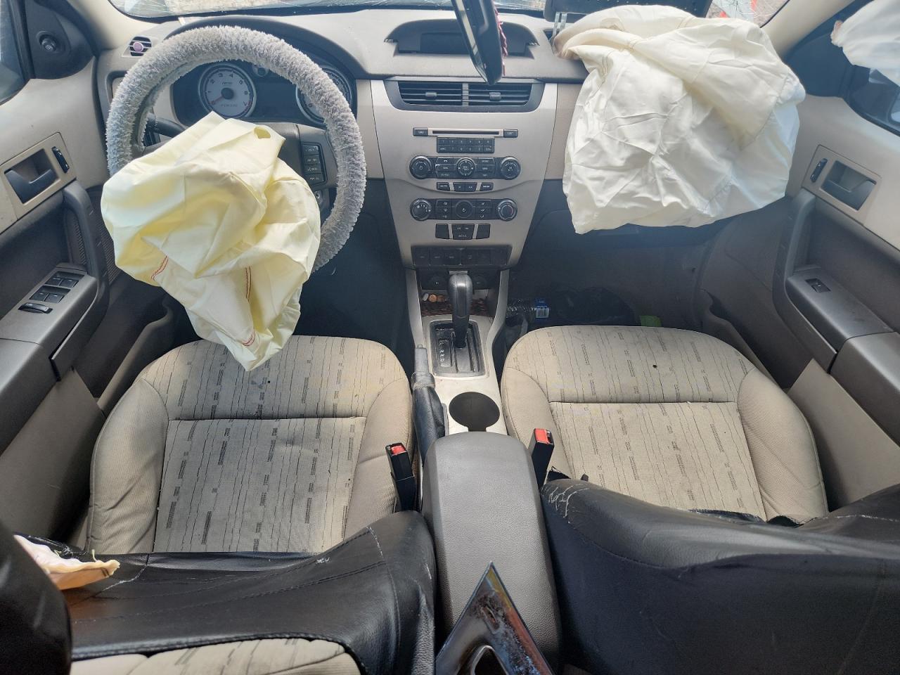 2008 FORD FOCUS SE photo 22