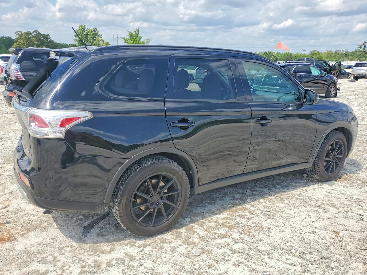 2015 MITSUBISHI OUTLANDER SE photo 7