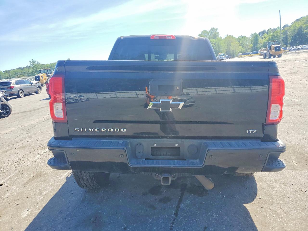 2017 CHEVROLET SILVERADO K1500 LTZ photo 6