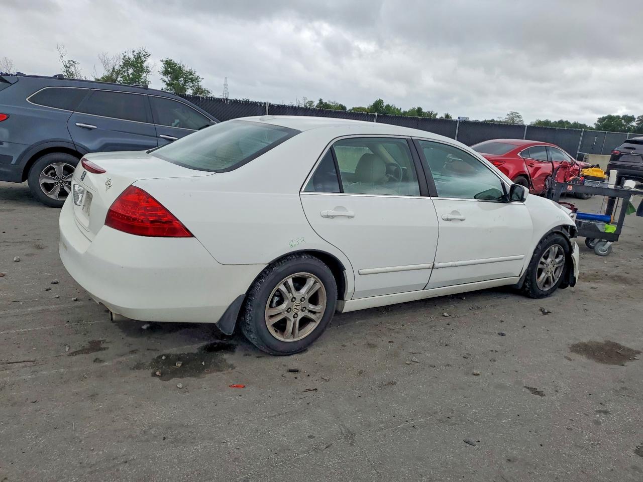 2007 HONDA ACCORD photo 5