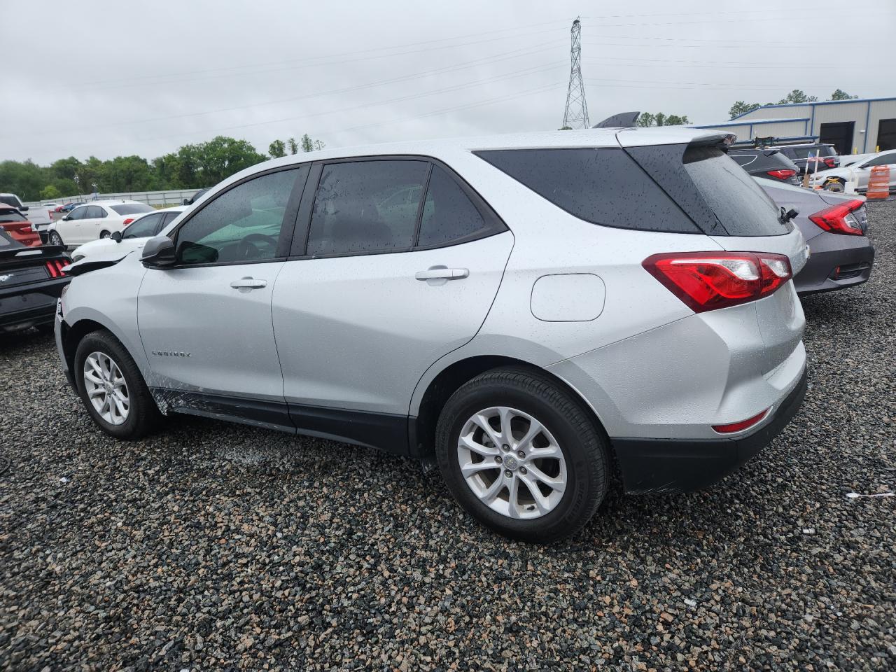 2020 CHEVROLET EQUINOX LS photo 3