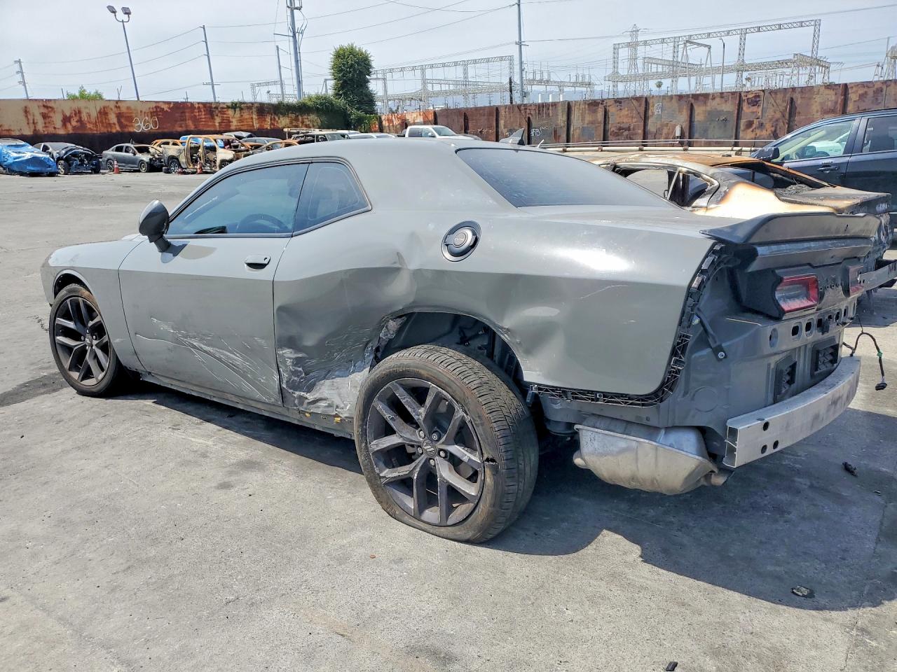 2023 DODGE CHALLENGER SXT photo 3
