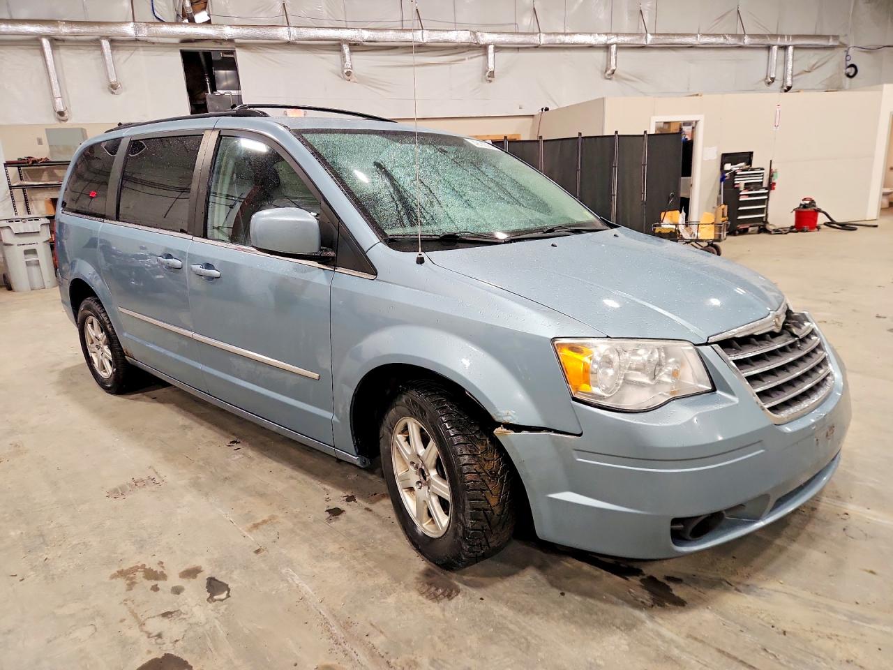 2010 CHRYSLER TOWN & COUNTRY TOURING photo 7