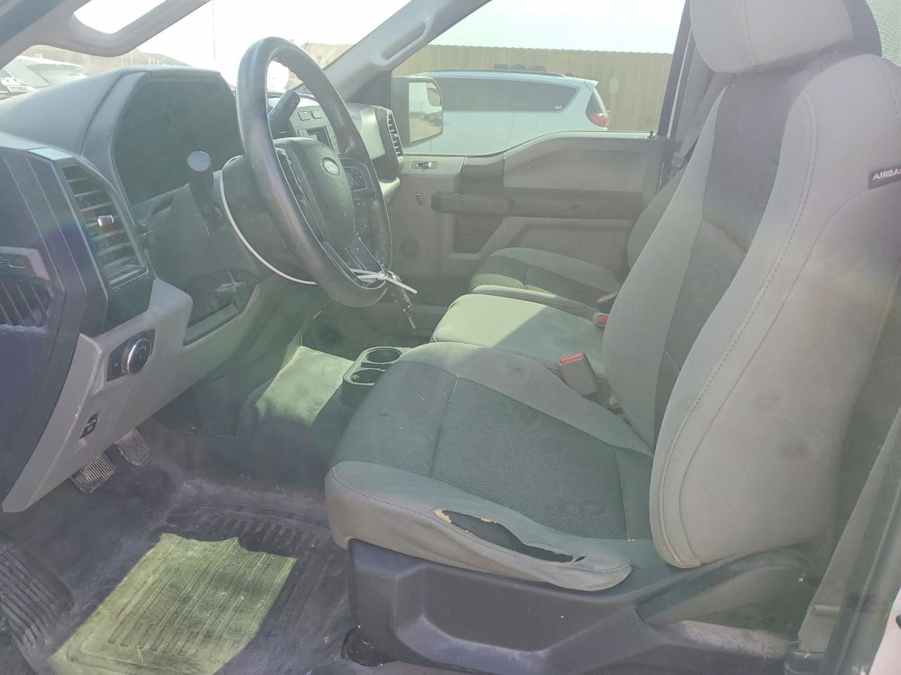 2017 FORD F150 photo 19