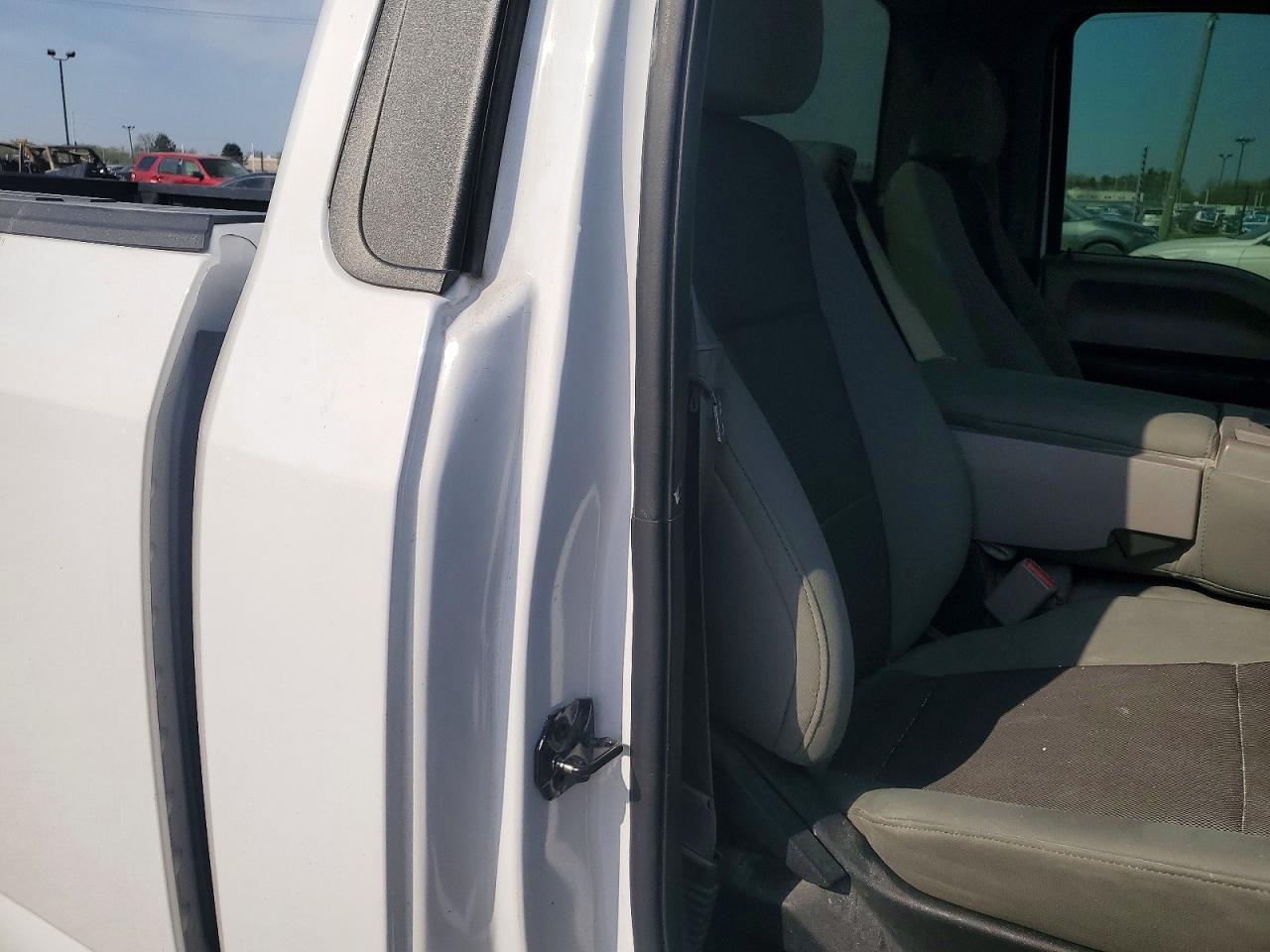 2017 FORD F150 photo 28
