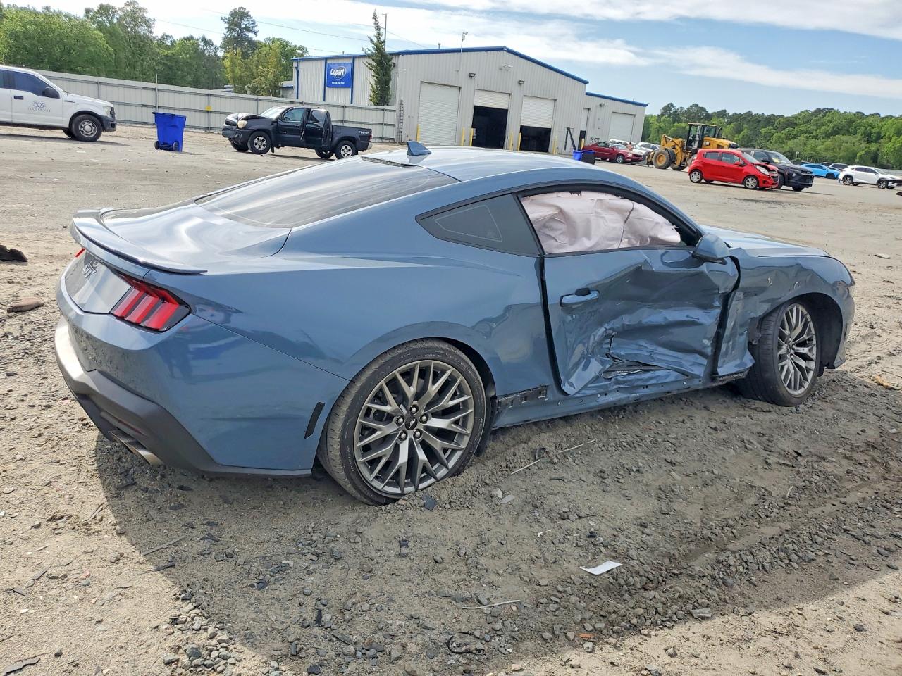 2024 FORD MUSTANG GT photo 5