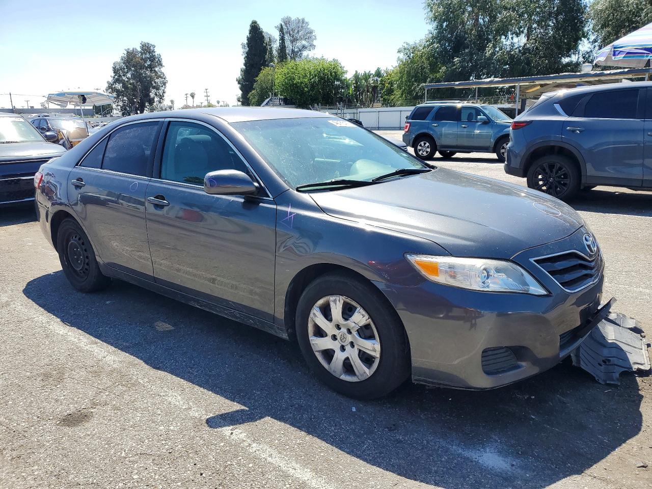 2011 TOYOTA CAMRY LE photo 7