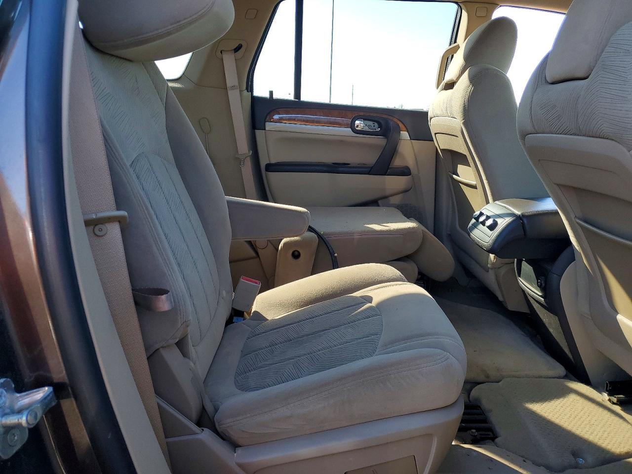 2011 BUICK ENCLAVE CX photo 28
