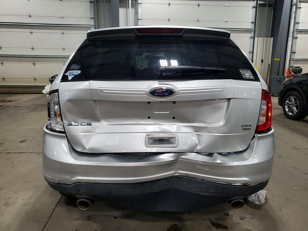 2011 FORD EDGE SEL photo 16