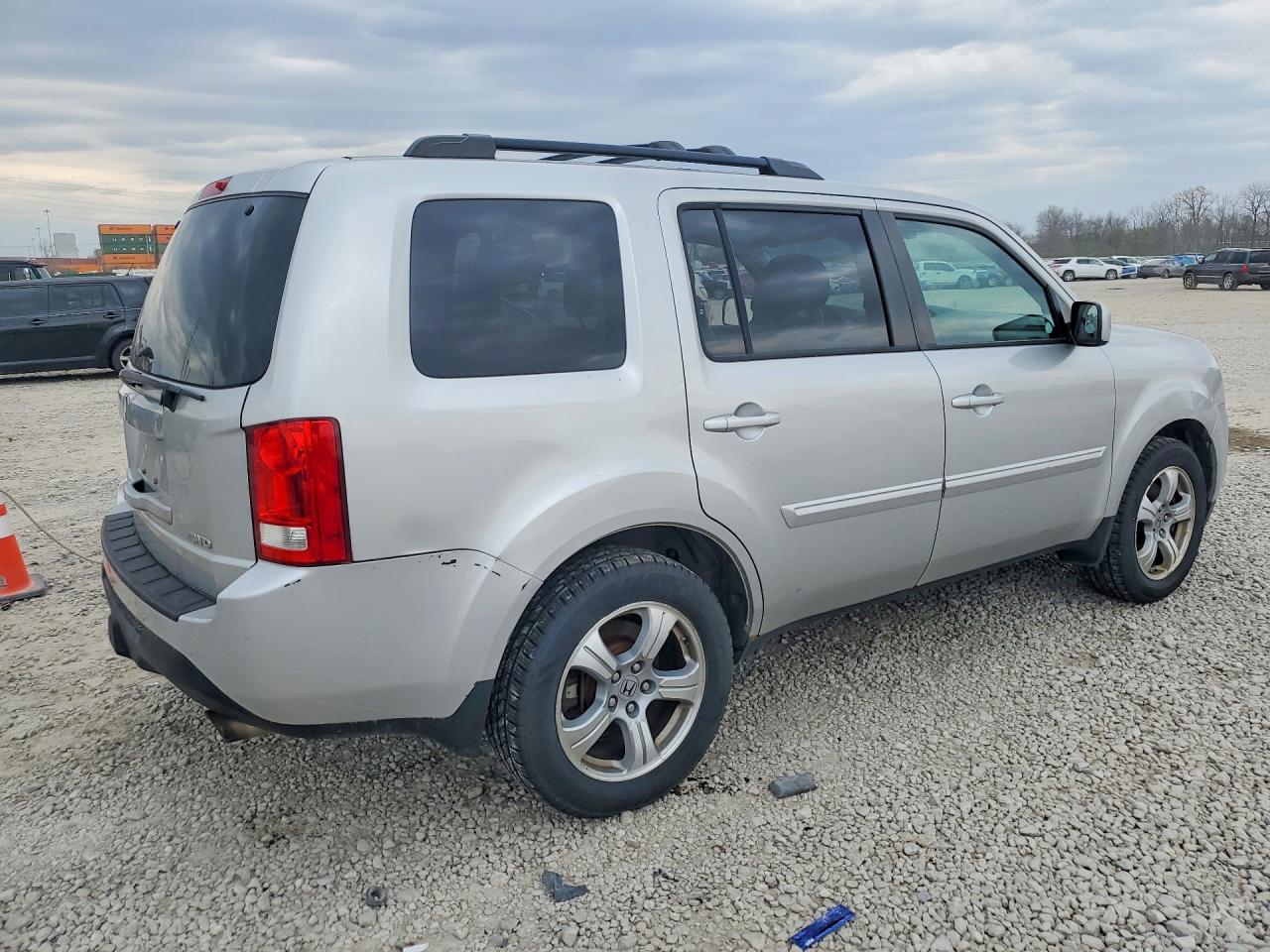 2013 HONDA PILOT EXLN photo 3