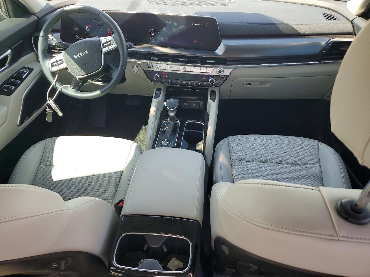 2025 KIA TELLURIDE S photo 22