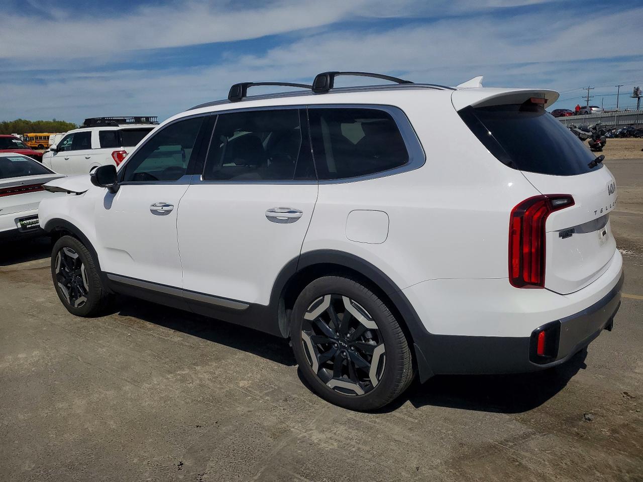 2025 KIA TELLURIDE S photo 4