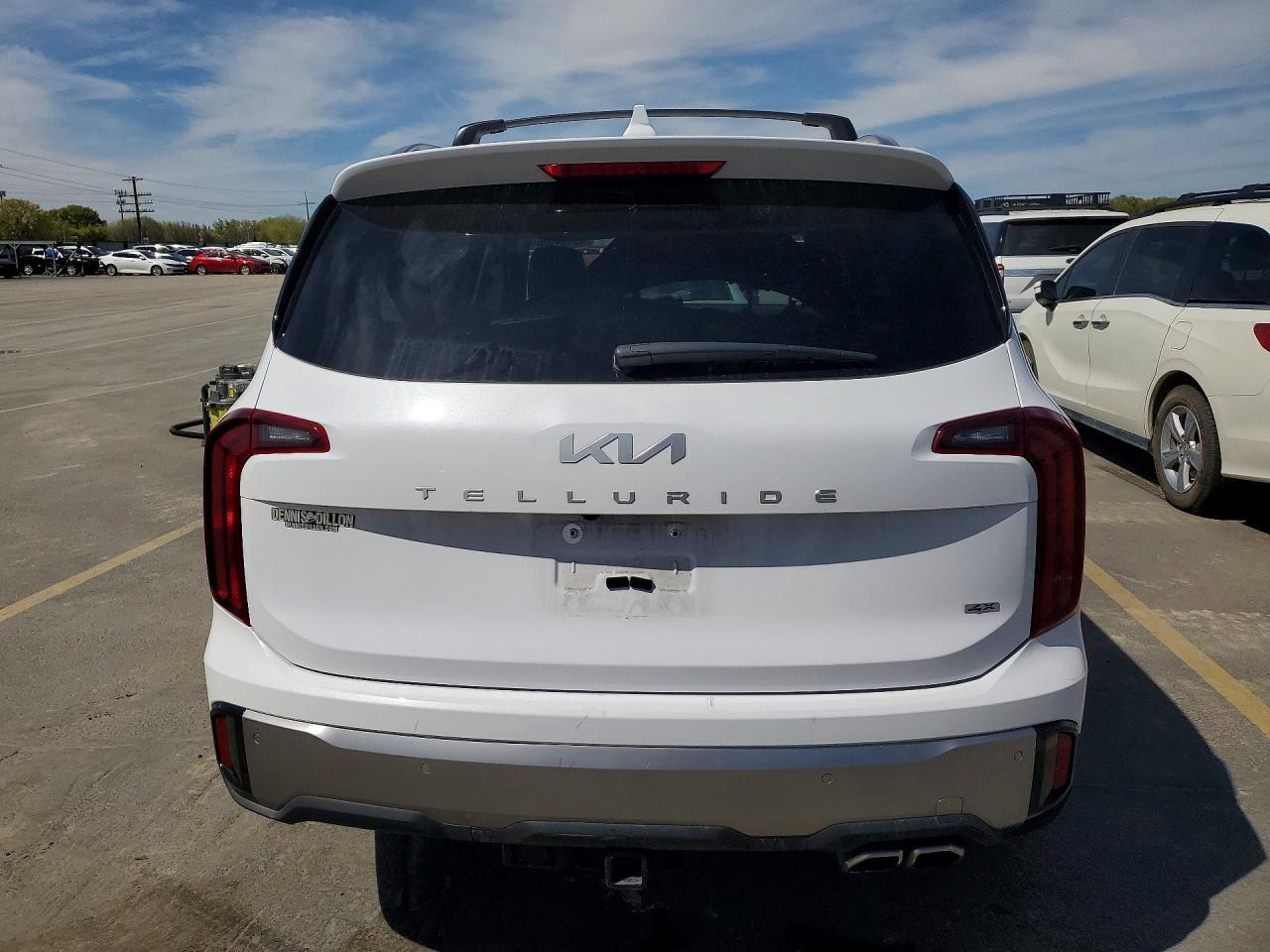 2025 KIA TELLURIDE S photo 16