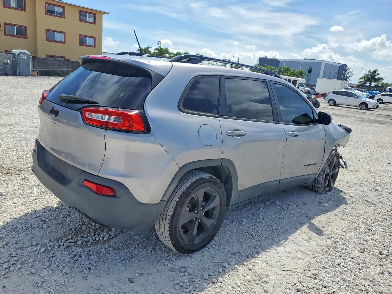 2018 JEEP CHEROKEE LATITUDE photo 7