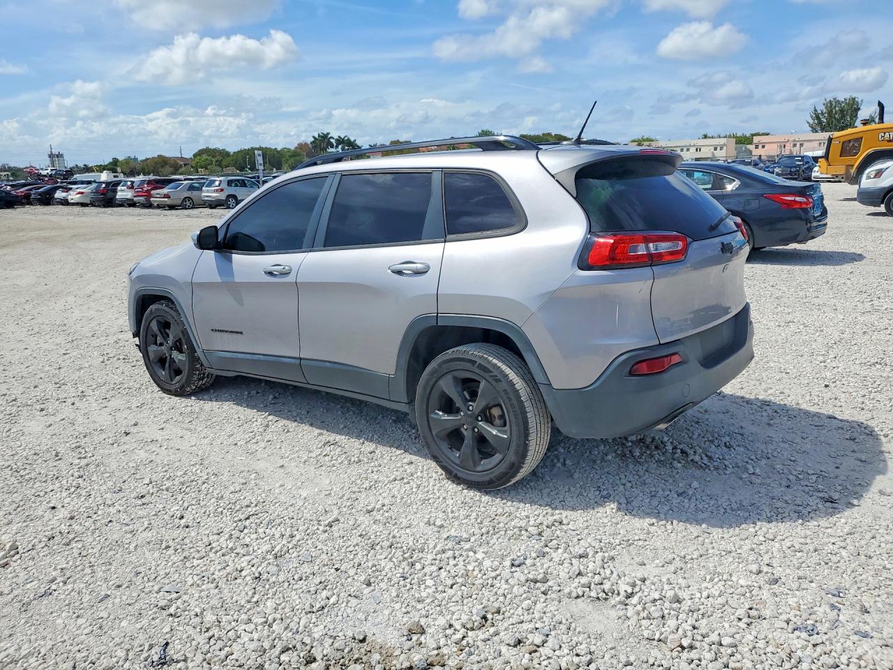 2018 JEEP CHEROKEE LATITUDE photo 4