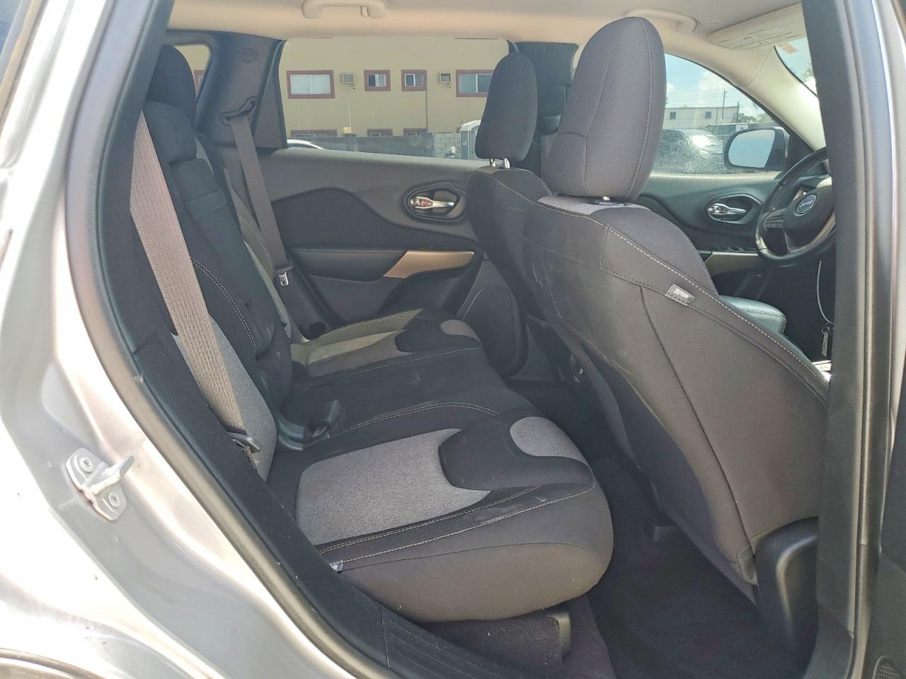 2018 JEEP CHEROKEE LATITUDE photo 28