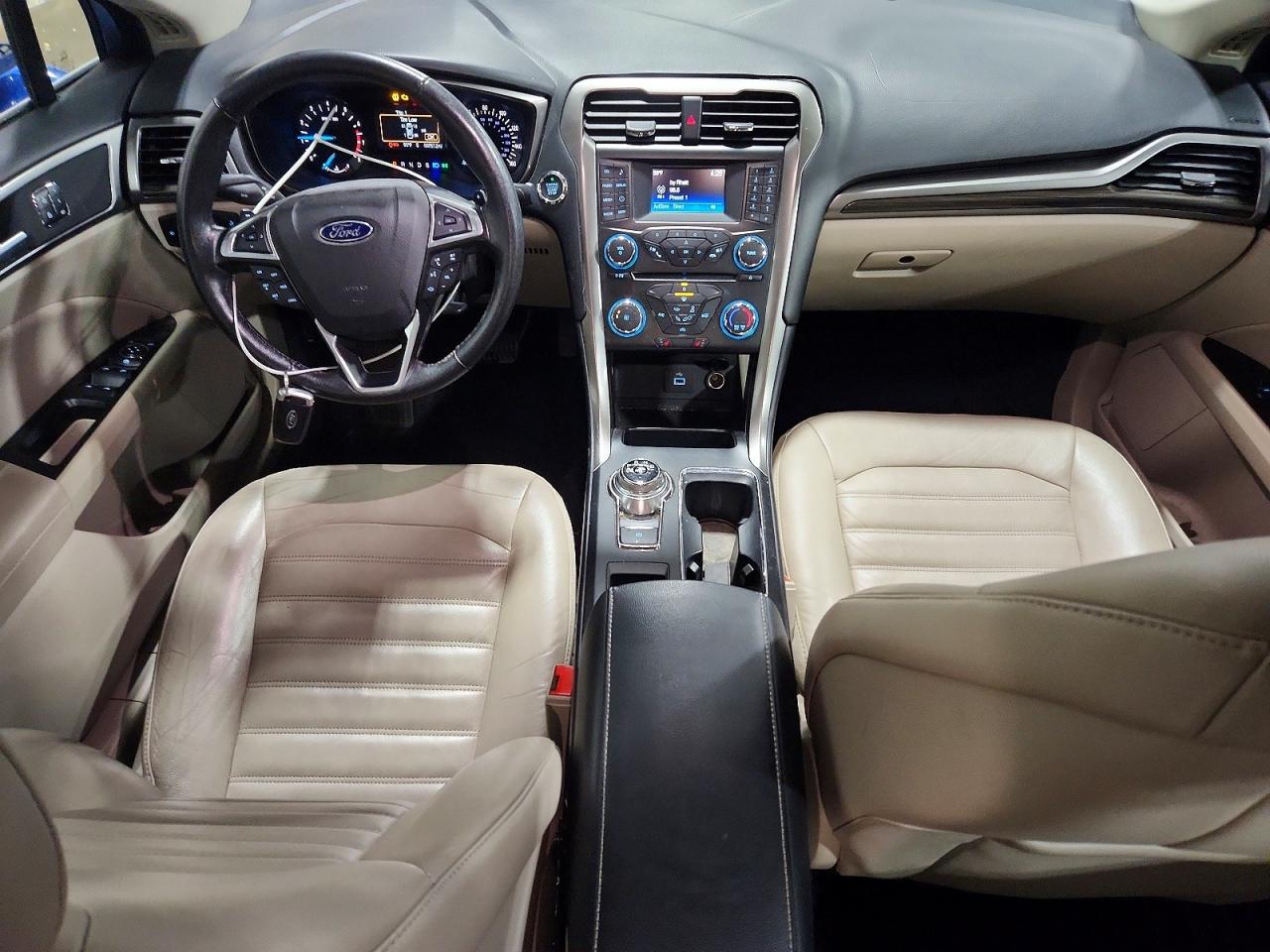 2017 FORD FUSION SE photo 8