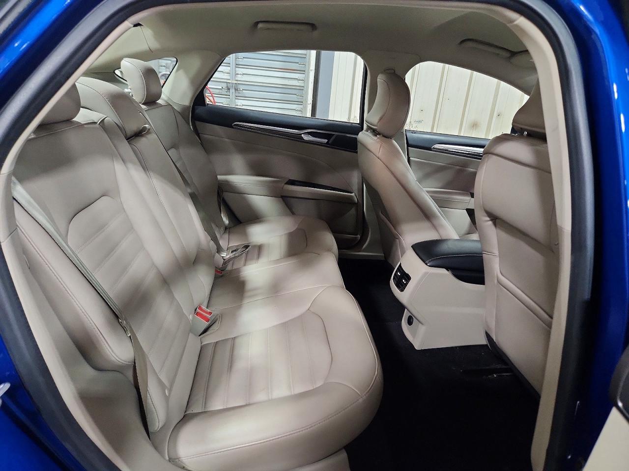 2017 FORD FUSION SE photo 10