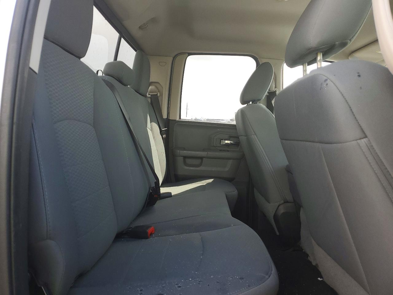 2015 RAM 1500 SLT photo 28