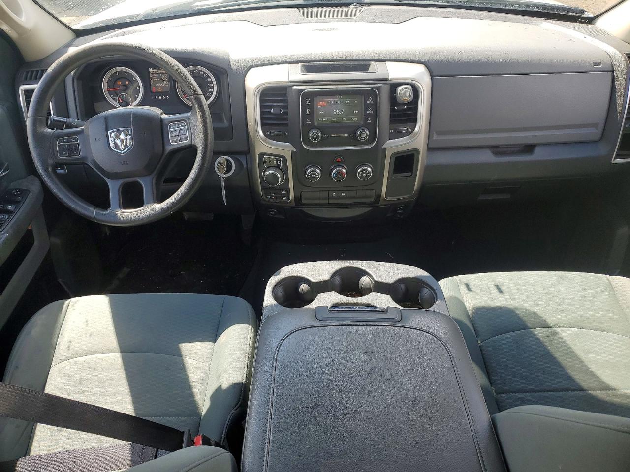 2015 RAM 1500 SLT photo 22