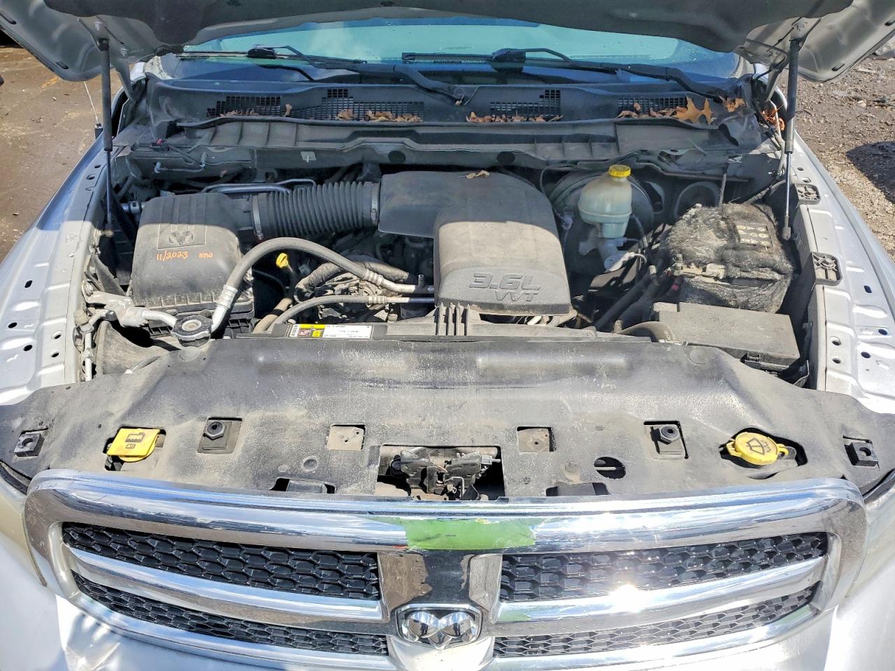 2015 RAM 1500 SLT photo 31
