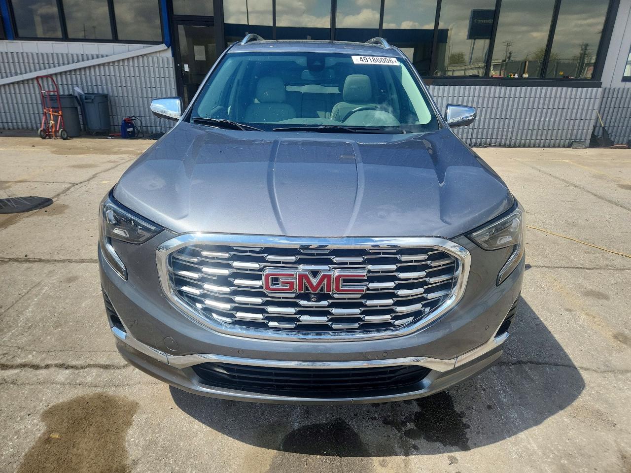 2019 GMC TERRAIN photo 5