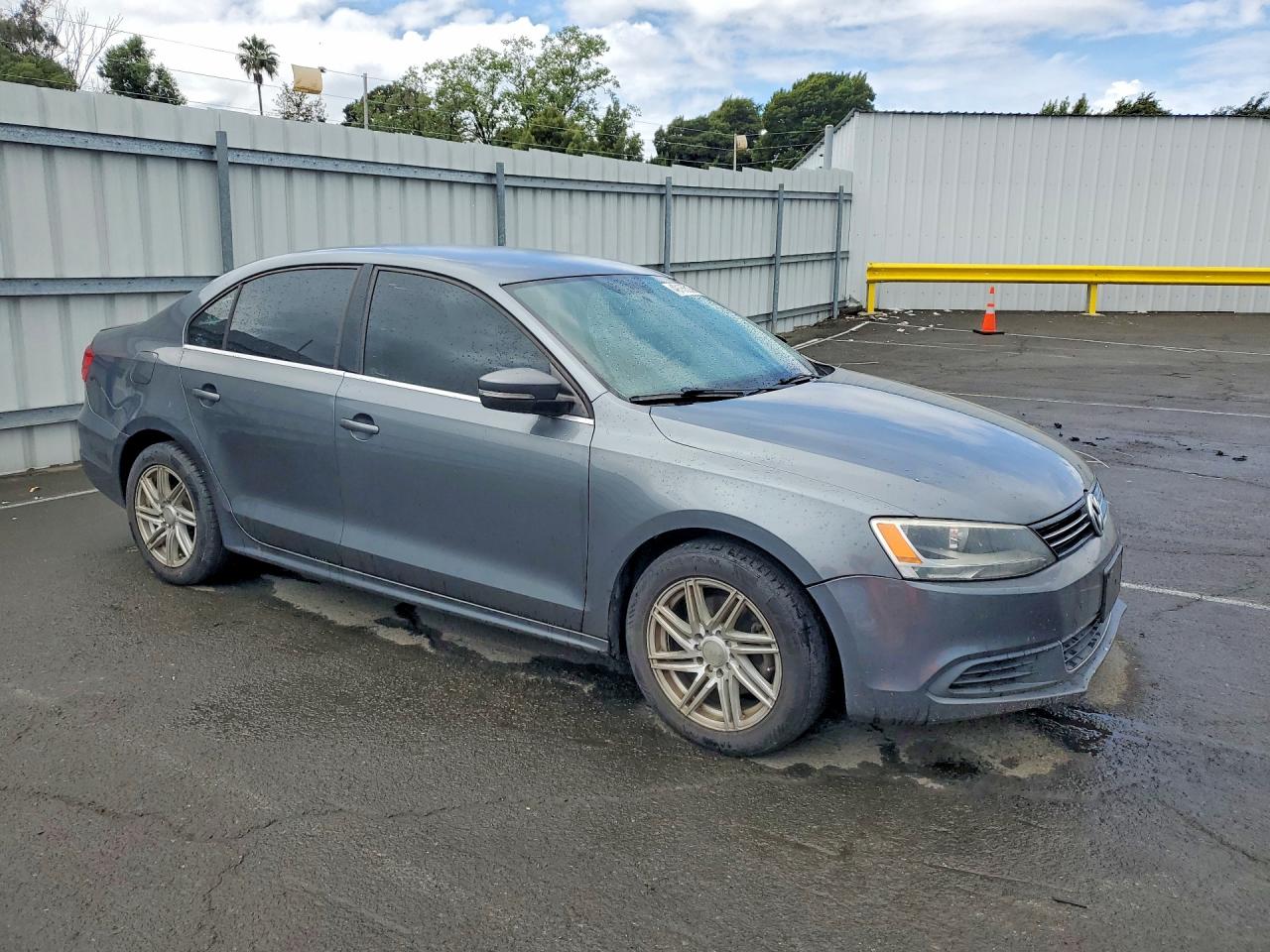 2013 VOLKSWAGEN JETTA SE photo 4