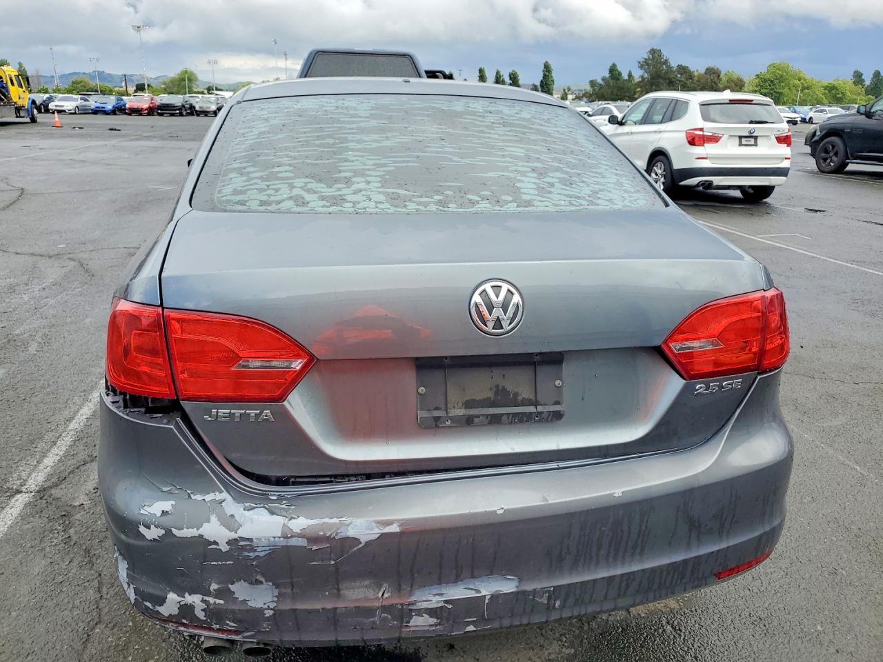 2013 VOLKSWAGEN JETTA SE photo 6