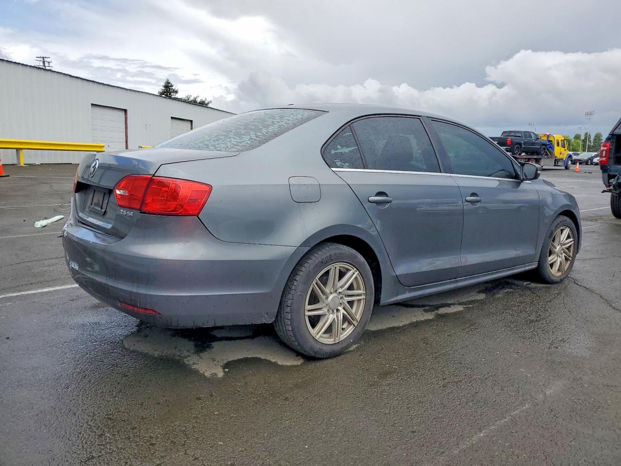 2013 VOLKSWAGEN JETTA SE photo 3