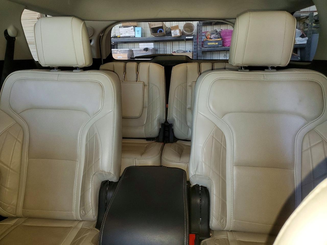 2018 FORD EXPLORER PLATINUM photo 19