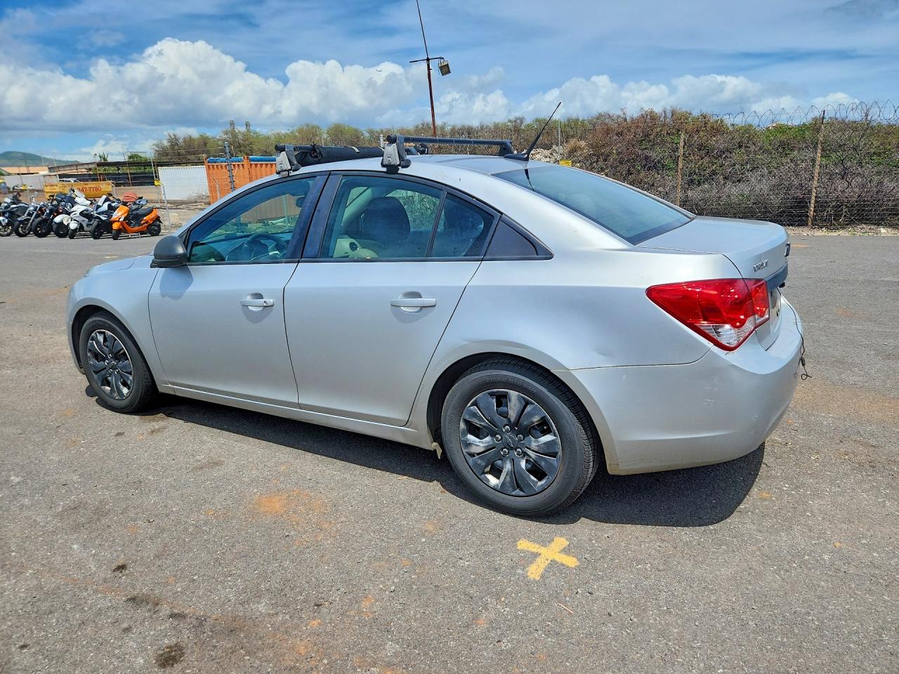 2014 CHEVROLET CRUZE LS photo 4