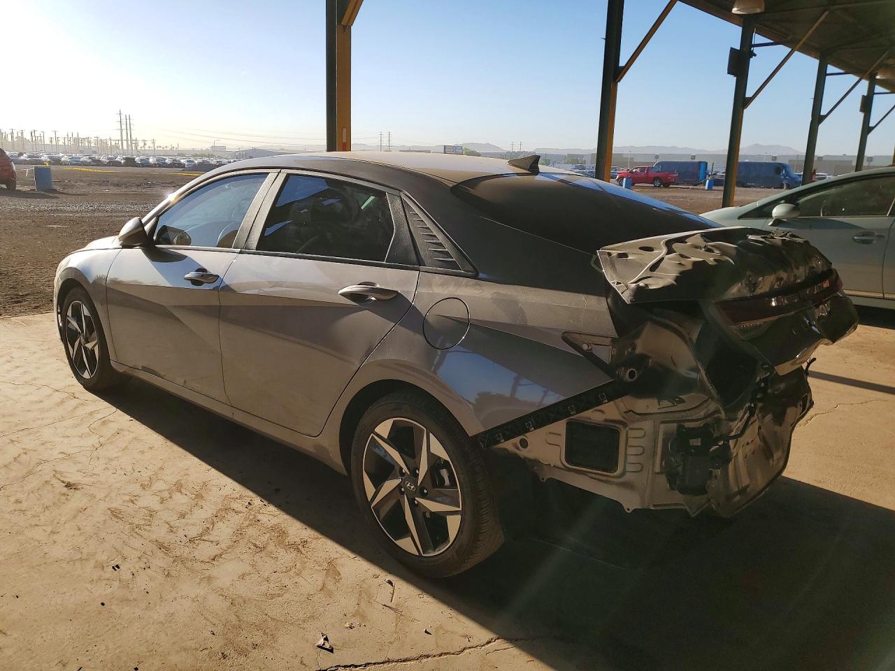 2023 HYUNDAI ELANTRA SEL photo 2