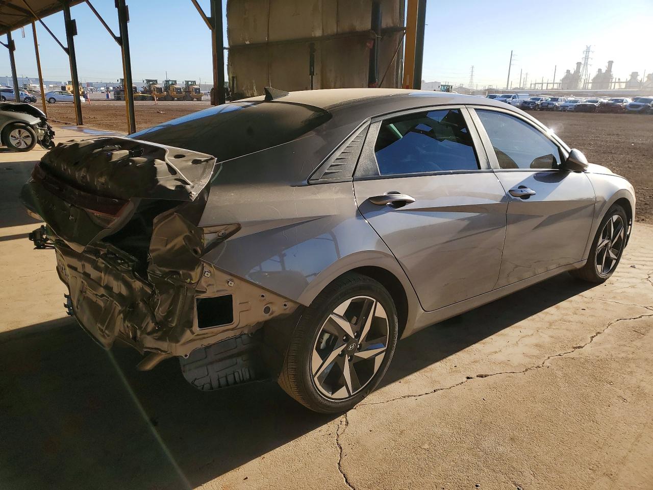 2023 HYUNDAI ELANTRA SEL photo 3