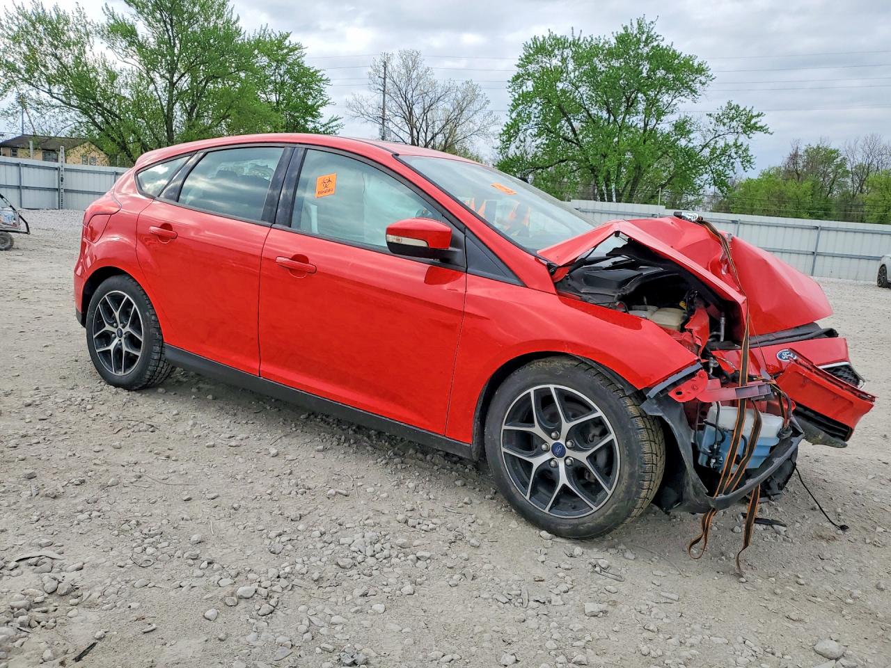 2017 FORD FOCUS SEL photo 4