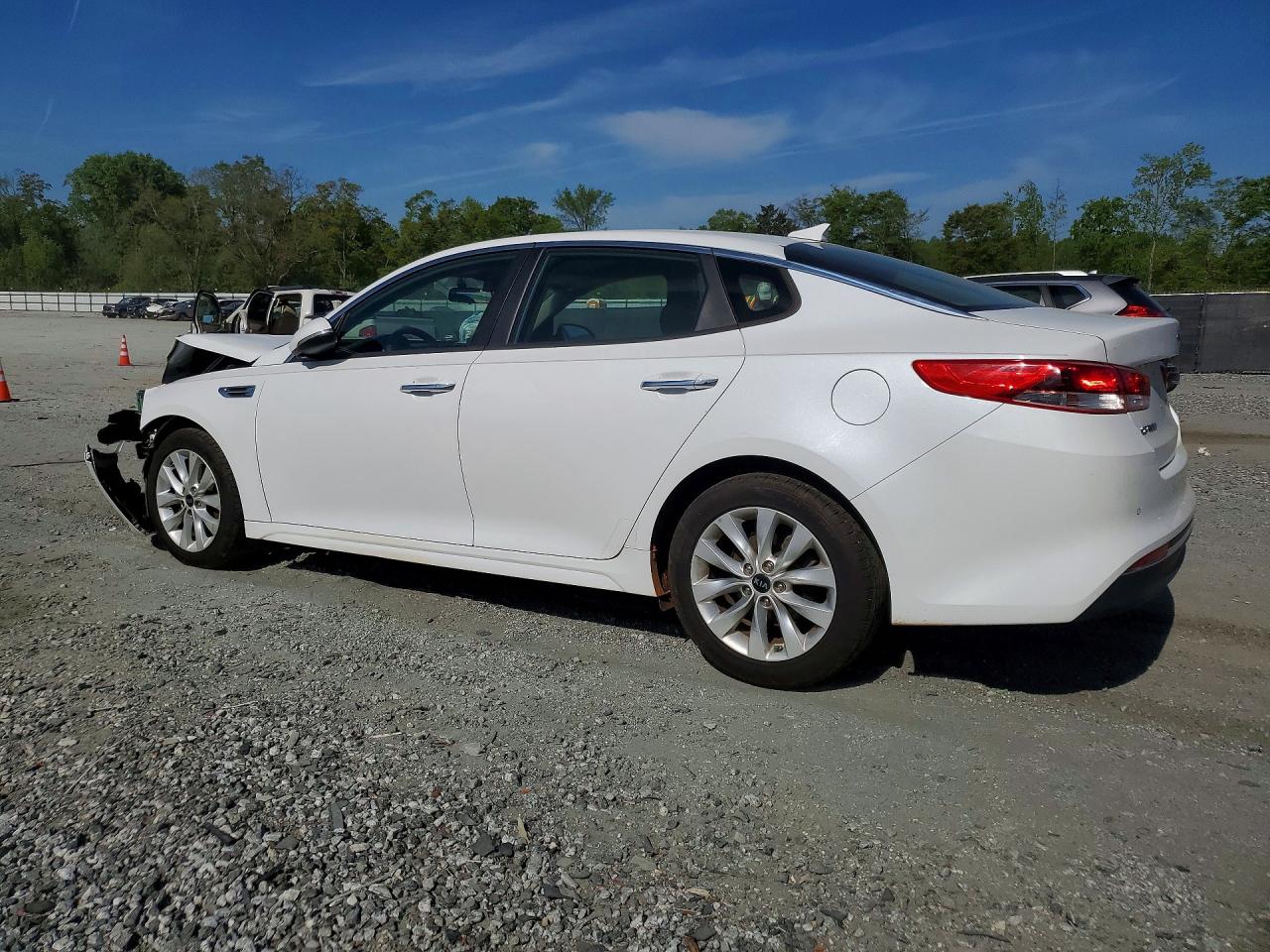 2018 KIA OPTIMA LX photo 3