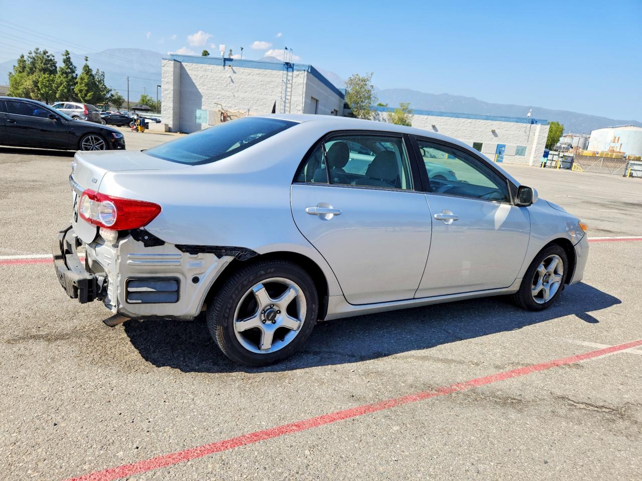 2013 TOYOTA COROLLA LE photo 5