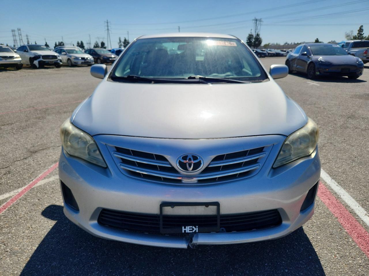 2013 TOYOTA COROLLA LE photo 9