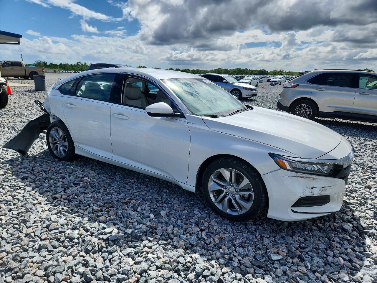2020 HONDA ACCORD LX photo 10