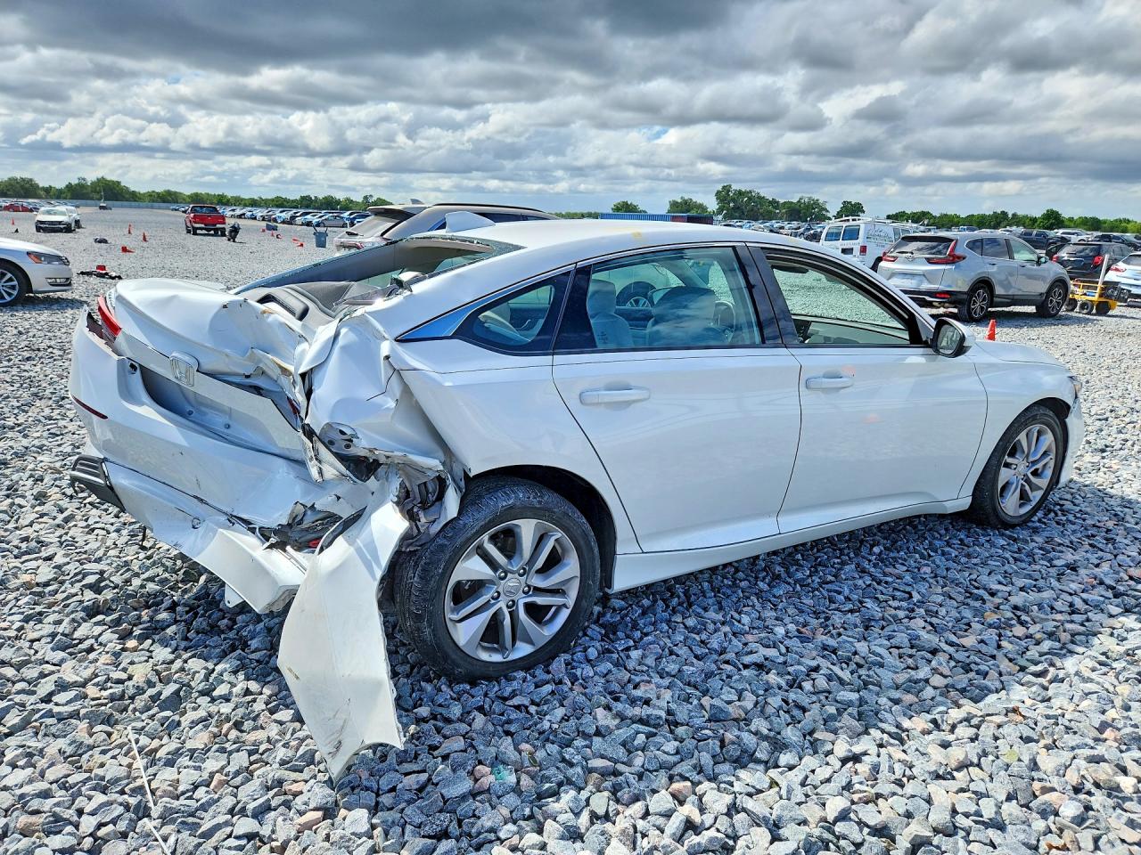 2020 HONDA ACCORD LX photo 7