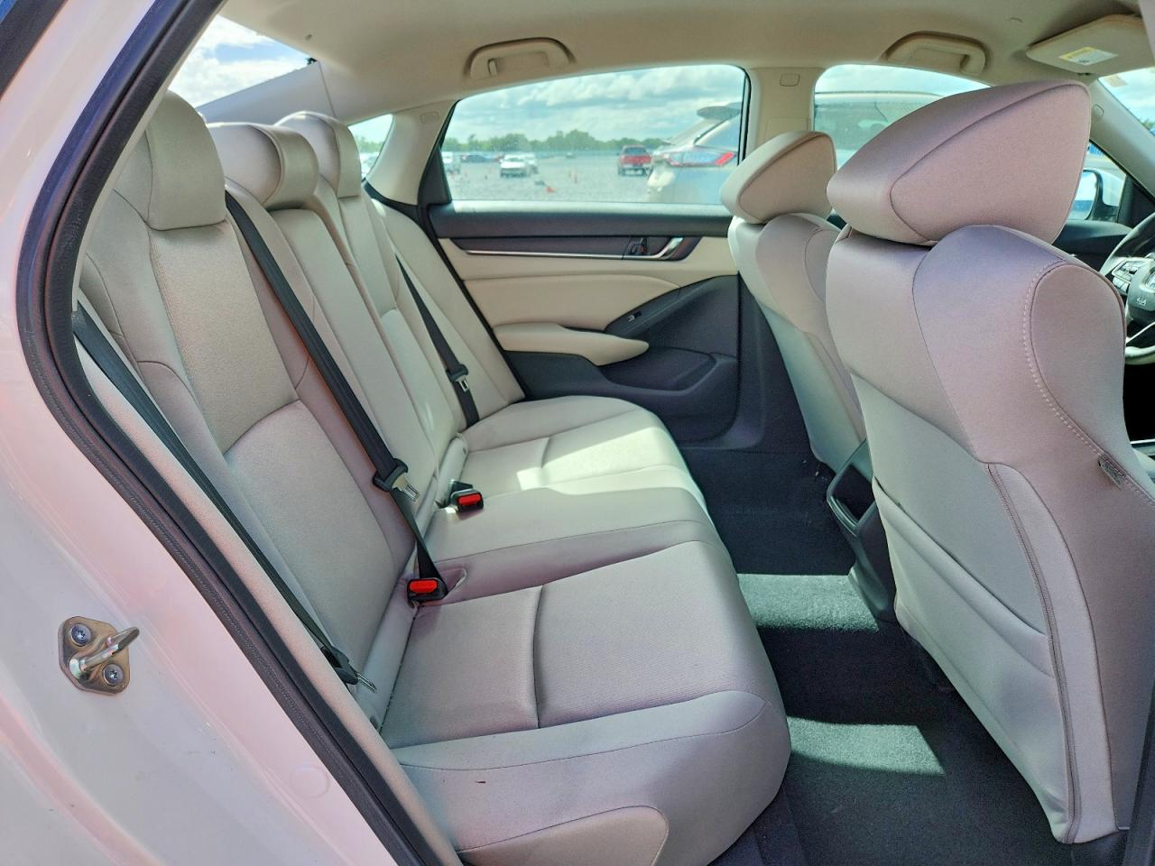 2020 HONDA ACCORD LX photo 28