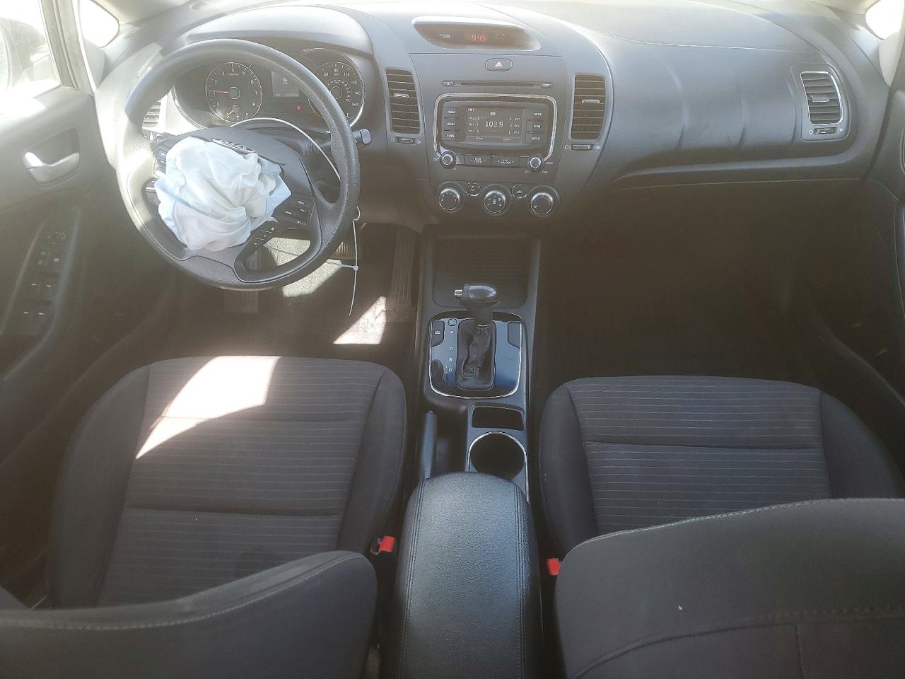 2017 KIA FORTE LX photo 15