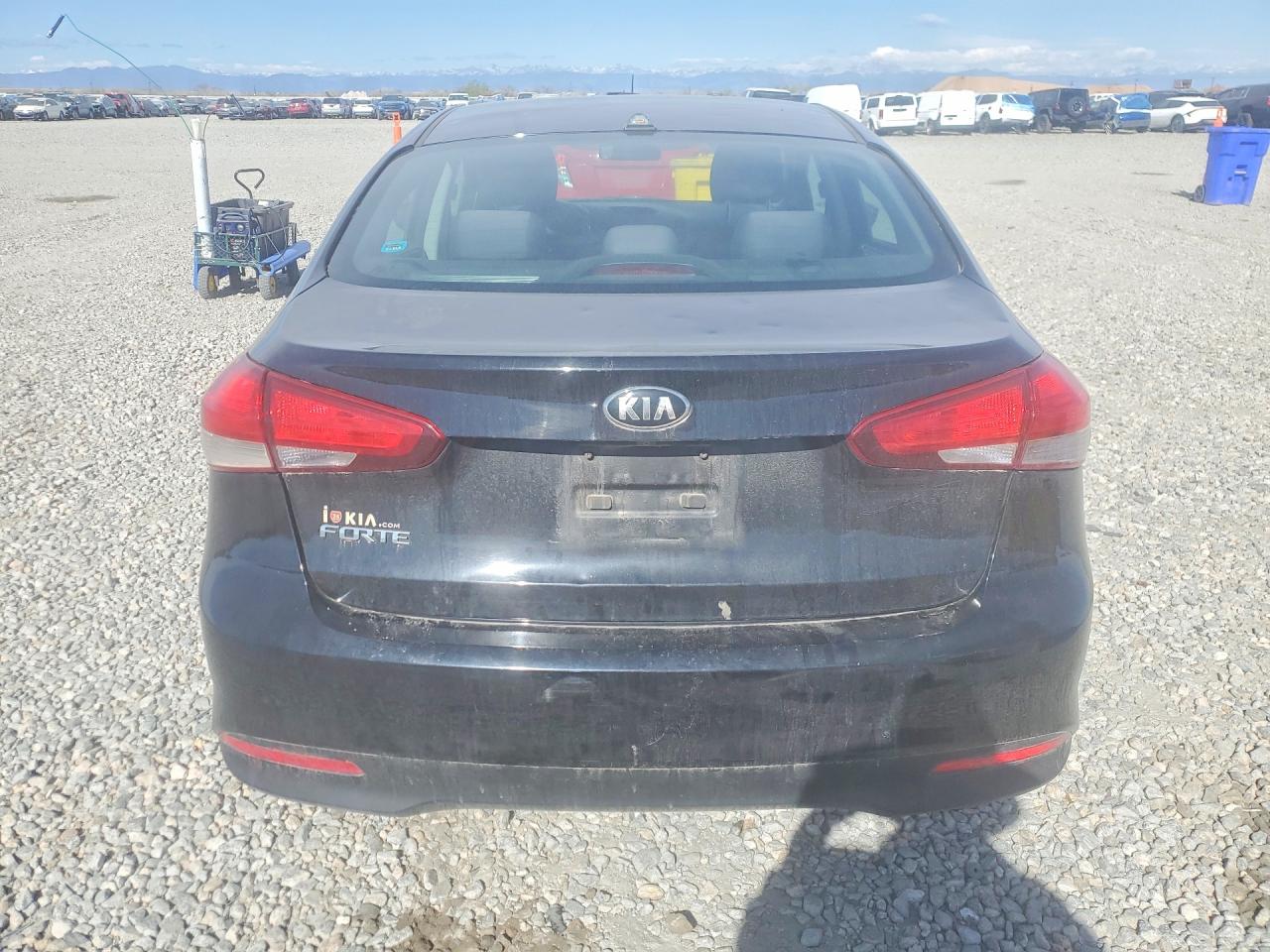 2017 KIA FORTE LX photo 11