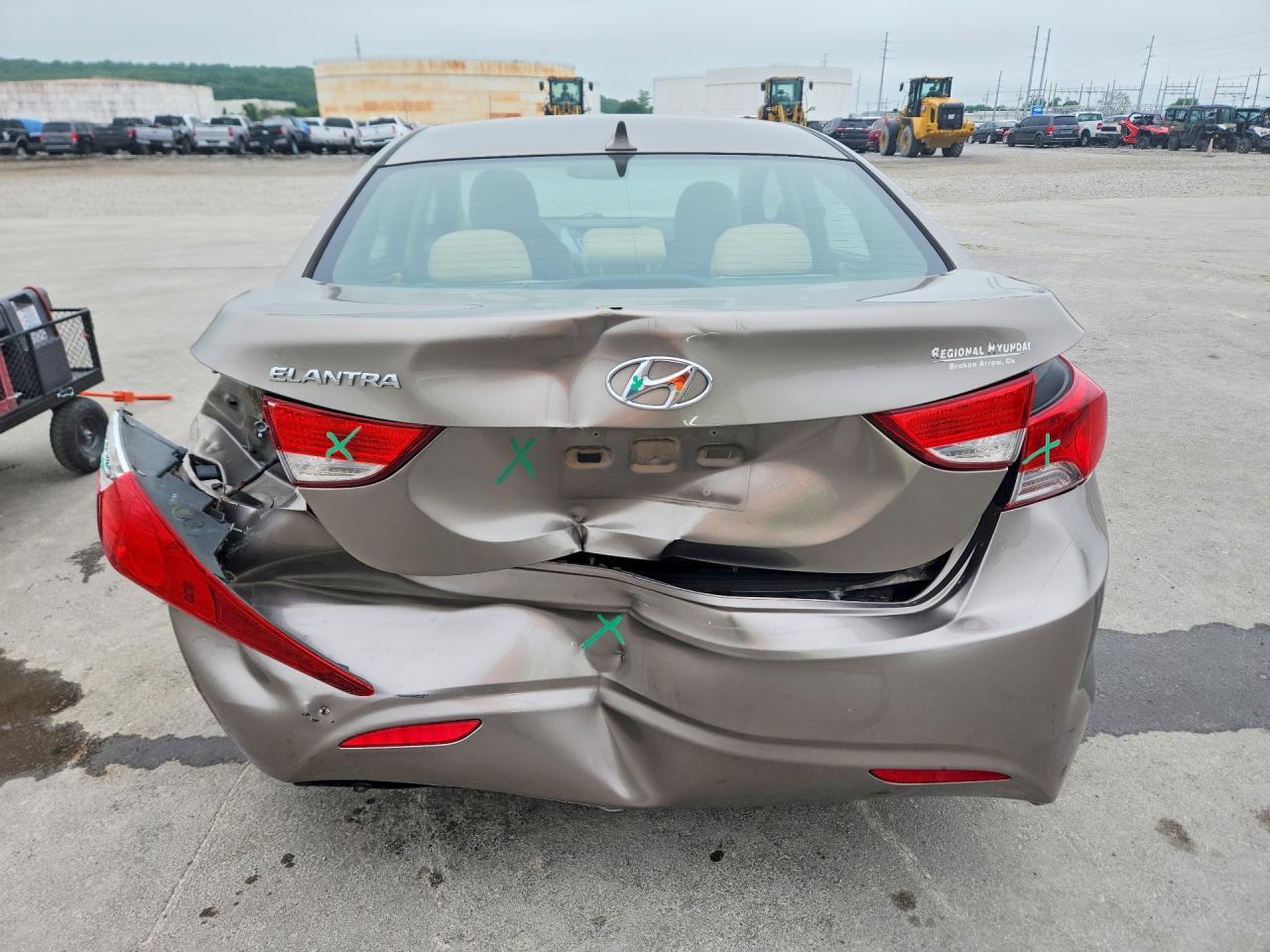 2013 HYUNDAI ELANTRA GLS photo 6