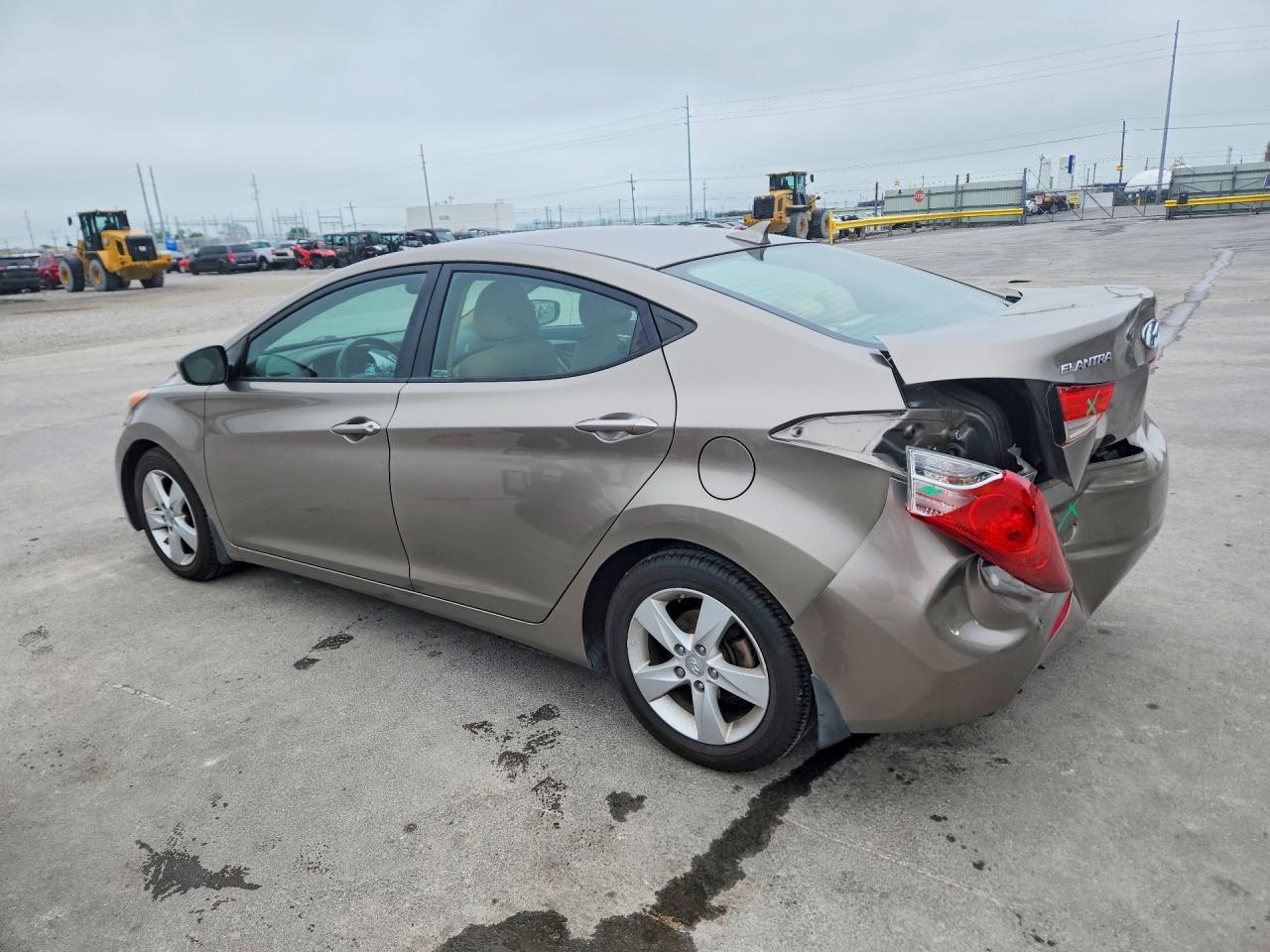 2013 HYUNDAI ELANTRA GLS photo 2