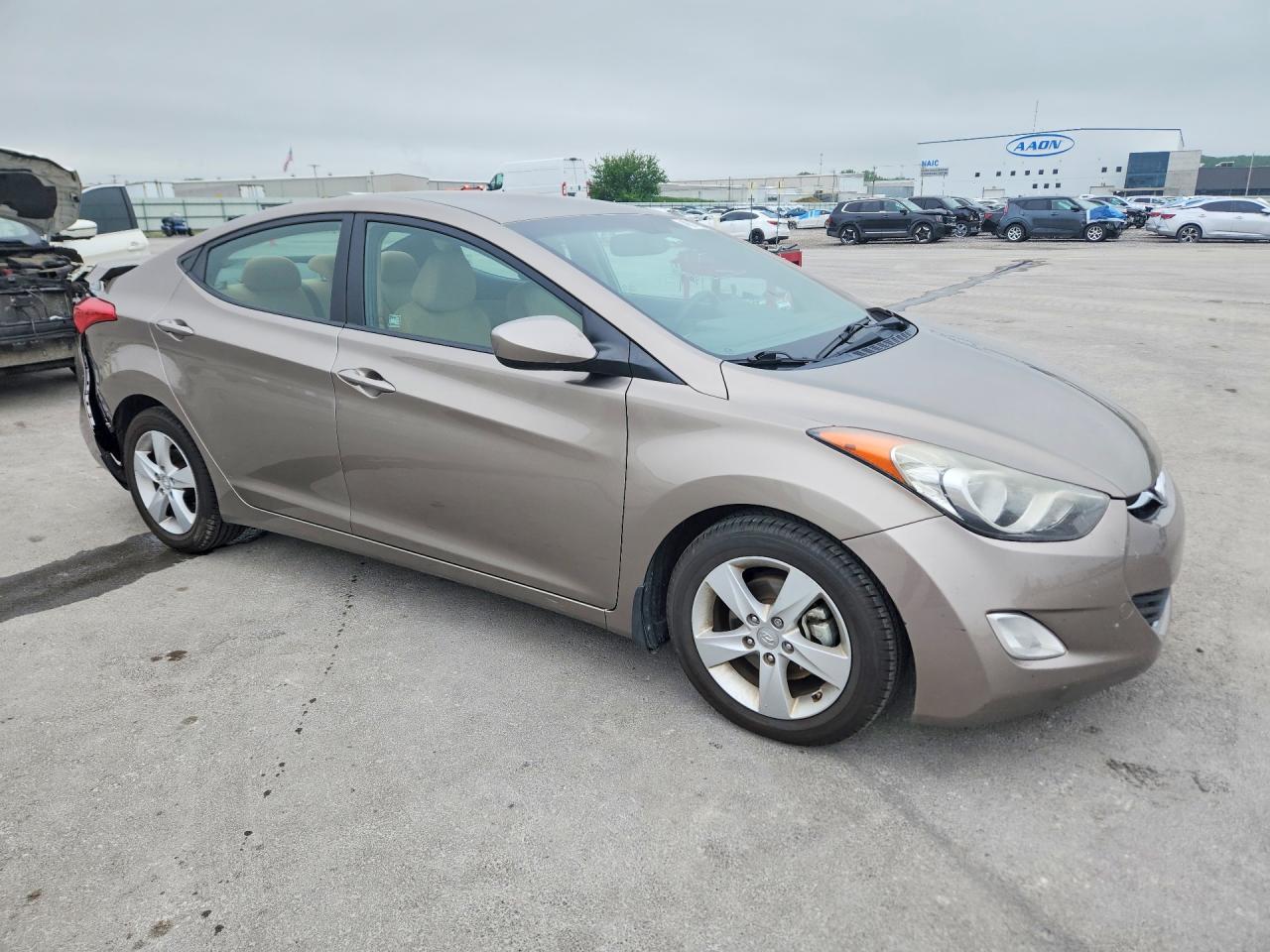 2013 HYUNDAI ELANTRA GLS photo 4