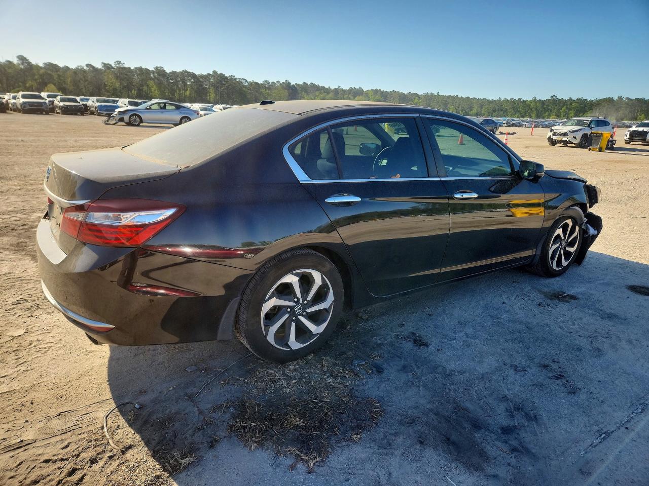 2017 HONDA ACCORD EX photo 3